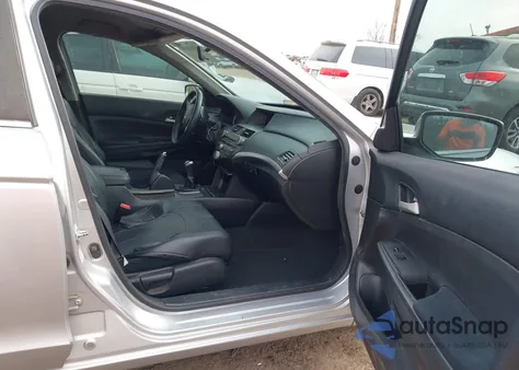 2011 Honda Accord 2.4 Lx z USA, uszkodzony, nr VIN 1HGCP2E31BA134991